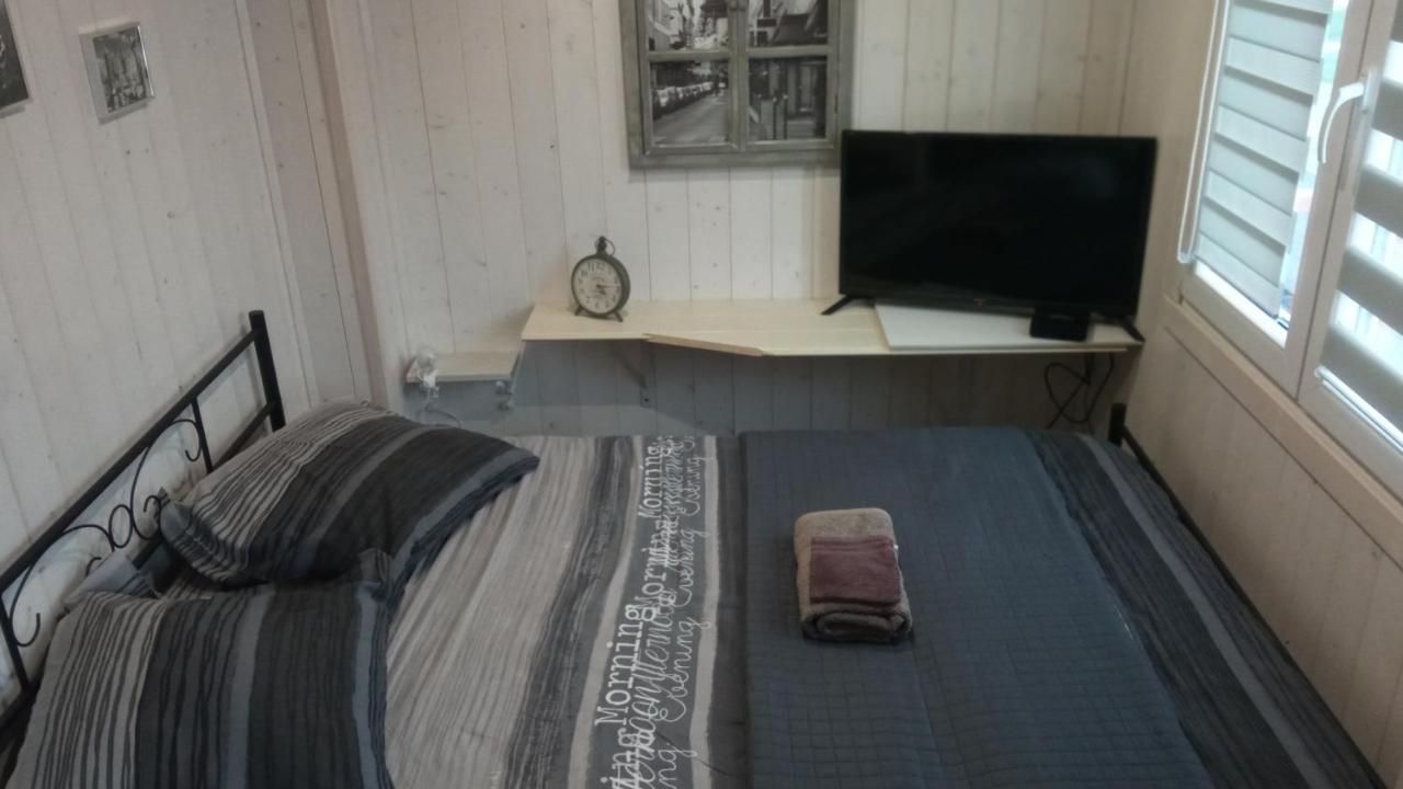 B&B Du Cerisier, Diner Sur Demande Noyers  Kültér fotó